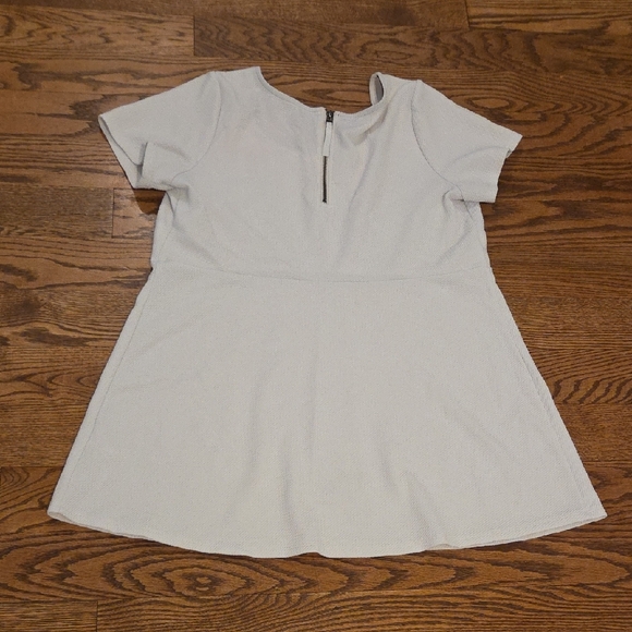 Motherhood -  Black and White Short Sleeve Tee; Blue And White Tank - Size L - Picture 9 of 16